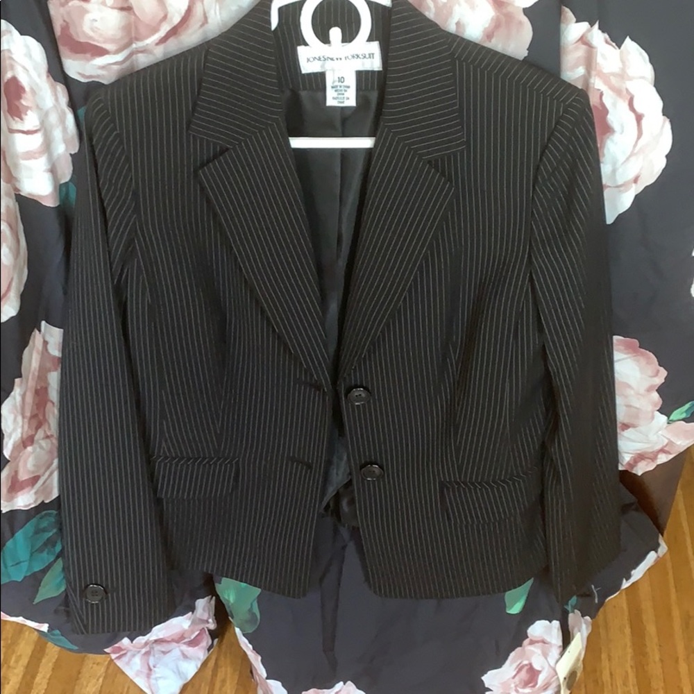 Black and white pinstripe blazer NWT